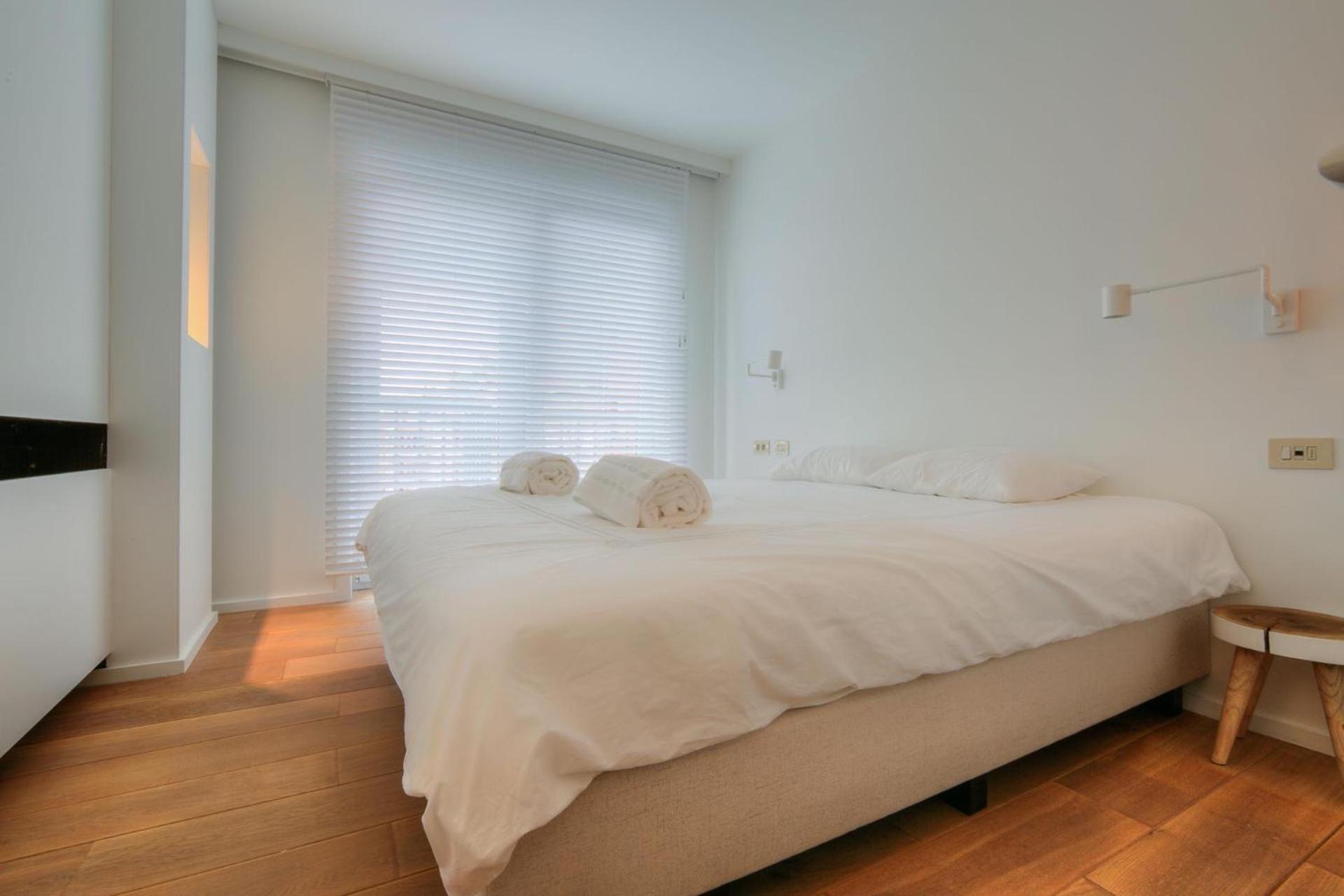 Appartementen Op De Zeedijk In Knokke Op De 3E En 4E Verdieping Van Logie Marie Экстерьер фото