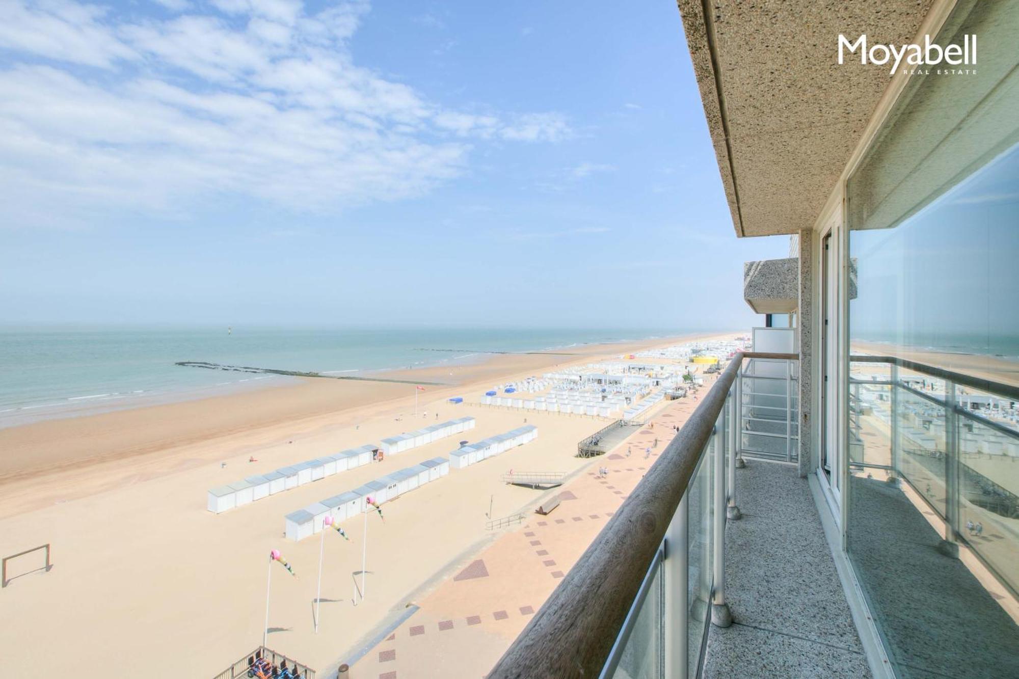 Appartementen Op De Zeedijk In Knokke Op De 1E, 3E, 4E En 7E Verdieping Экстерьер фото